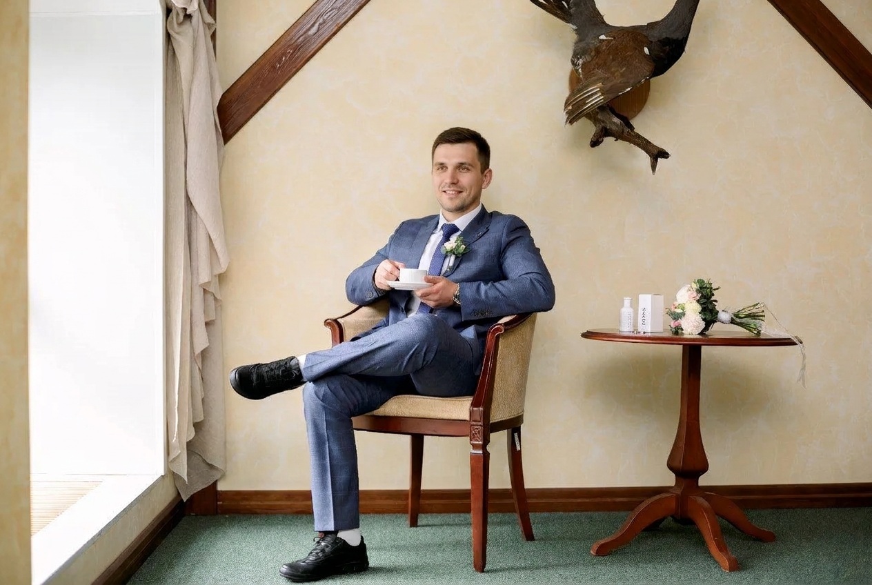 жених